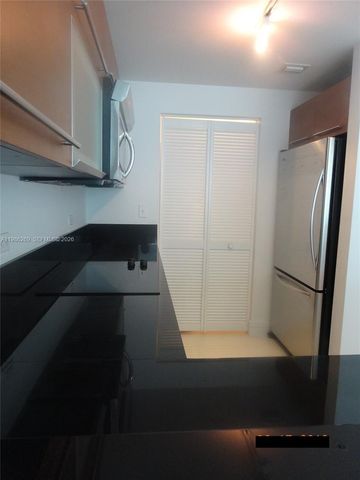 244 Biscayne Bl 1607, Miami, FL 33132