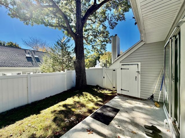 197 Lake St 15, Weymouth, MA 02189