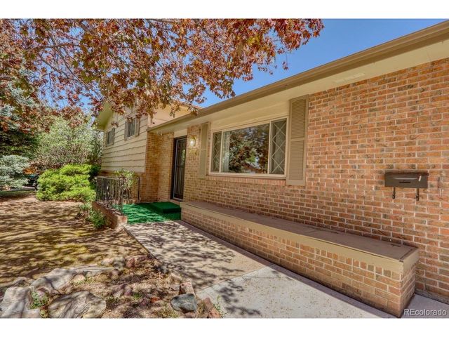 2114 Agate Ct, Loveland, CO 80538