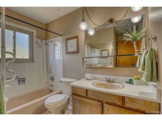 2114 Agate Ct, Loveland, CO 80538