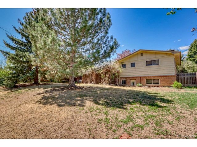 2114 Agate Ct, Loveland, CO 80538