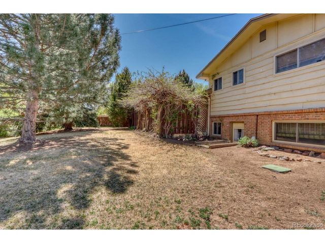 2114 Agate Ct, Loveland, CO 80538