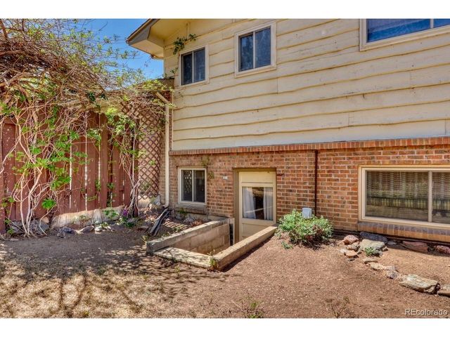 2114 Agate Ct, Loveland, CO 80538