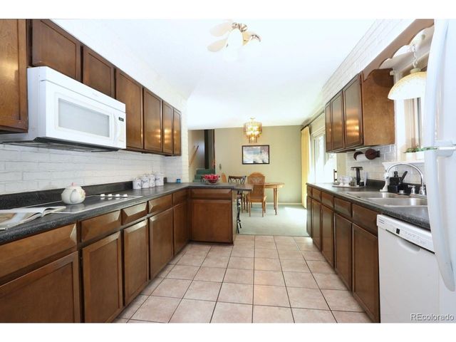 2114 Agate Ct, Loveland, CO 80538