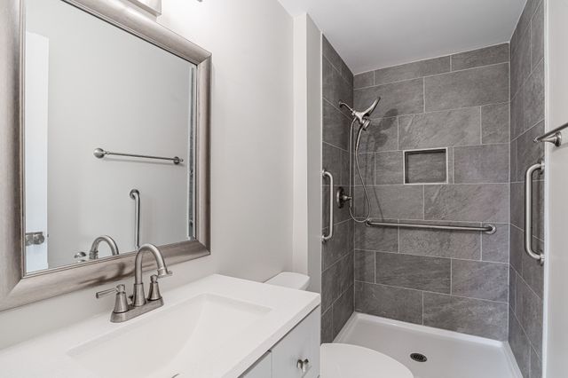 2813 Lake Forest Dr, Nashville, TN 37217