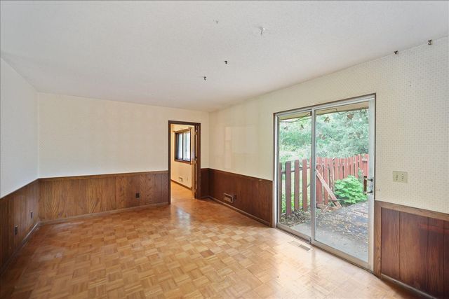 13009 Lakeview Drive, Burnsville, MN 55337