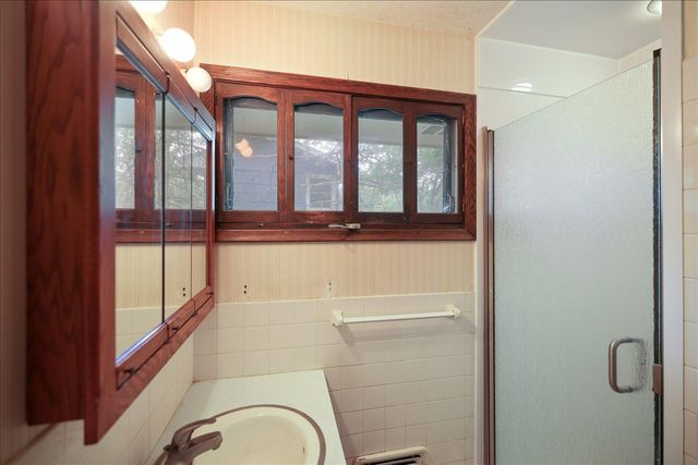 13009 Lakeview Drive, Burnsville, MN 55337