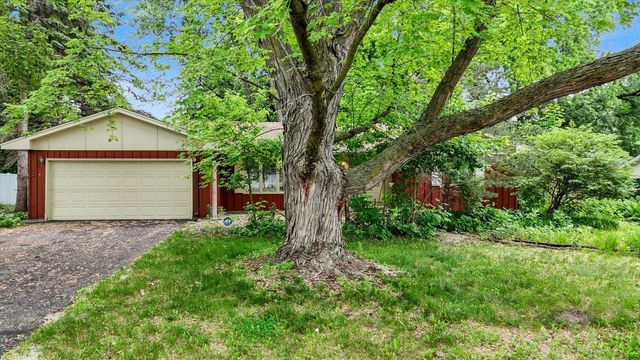 13009 Lakeview Drive, Burnsville, MN 55337