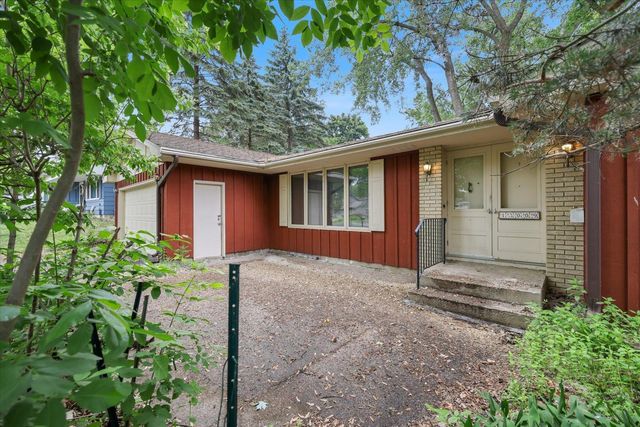 13009 Lakeview Drive, Burnsville, MN 55337
