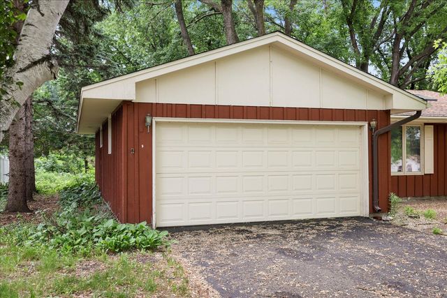 13009 Lakeview Drive, Burnsville, MN 55337