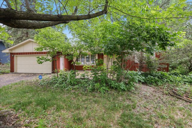 13009 Lakeview Drive, Burnsville, MN 55337