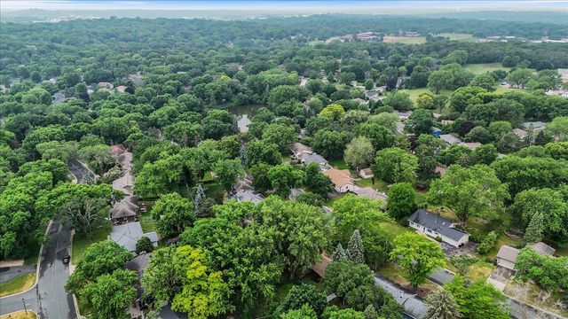 13009 Lakeview Drive, Burnsville, MN 55337