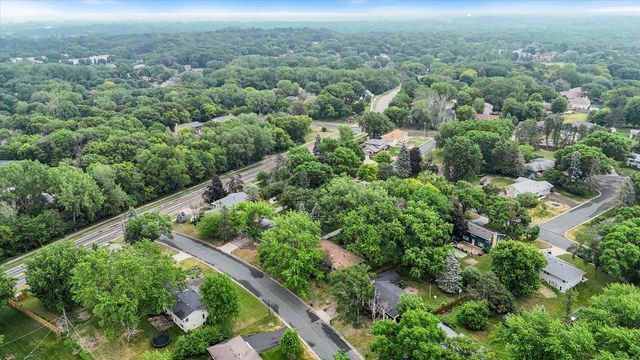 13009 Lakeview Drive, Burnsville, MN 55337