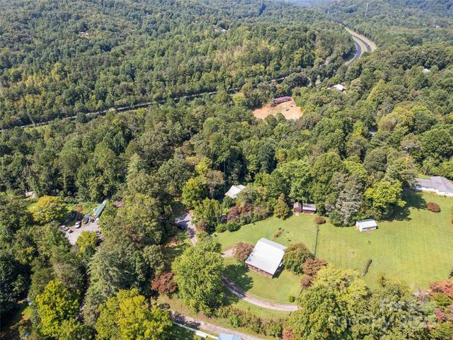 25 Tarhelia Lane, Whittier, NC 28789