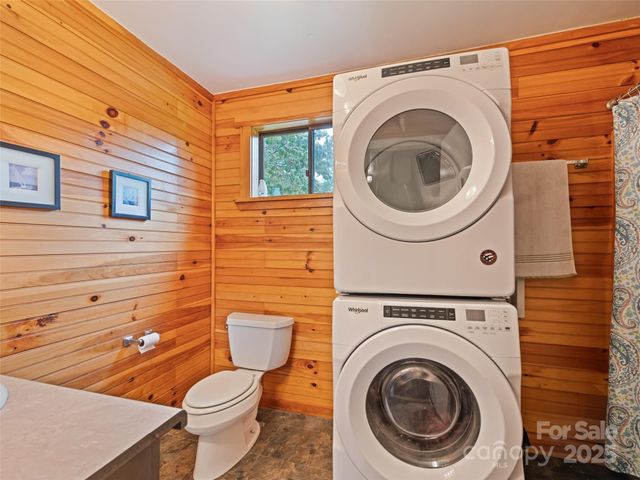 25 Tarhelia Lane, Whittier, NC 28789