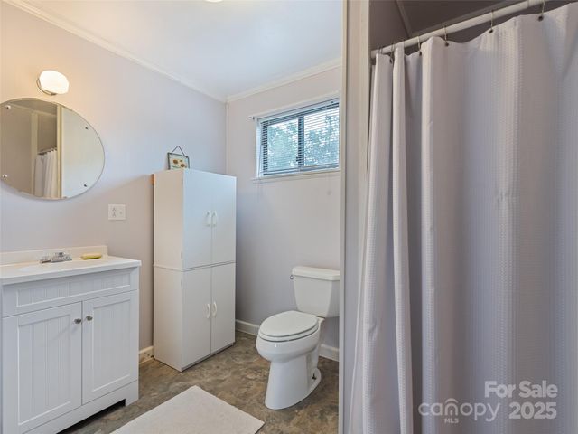 25 Tarhelia Lane, Whittier, NC 28789