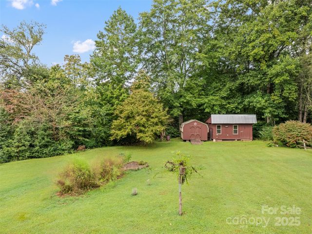 25 Tarhelia Lane, Whittier, NC 28789