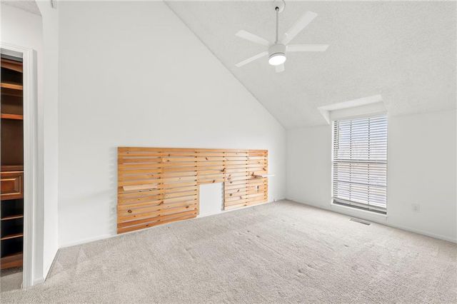 6010 N Bellefontaine Avenue, Gladstone, MO 64119