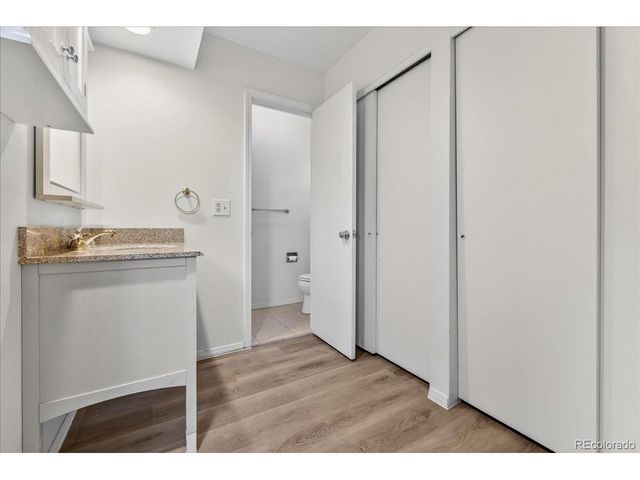 6161 S Niagara Way, Centennial, CO 80111