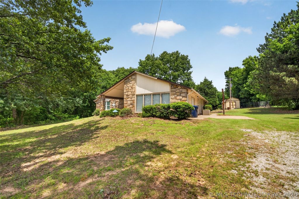 1259 N Peninsula Drive, Cleveland, OK 74020