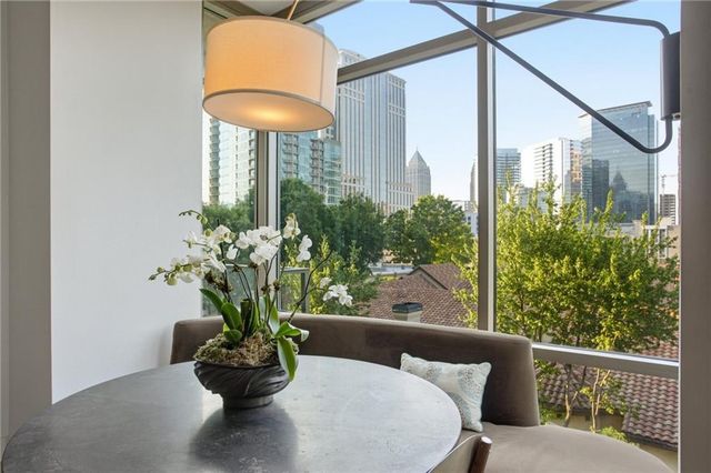 905 Juniper Street NE 516, Atlanta, GA 30309