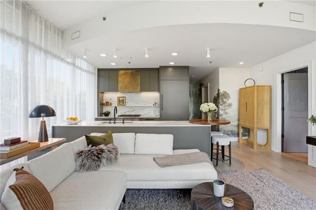 905 Juniper Street NE 516, Atlanta, GA 30309