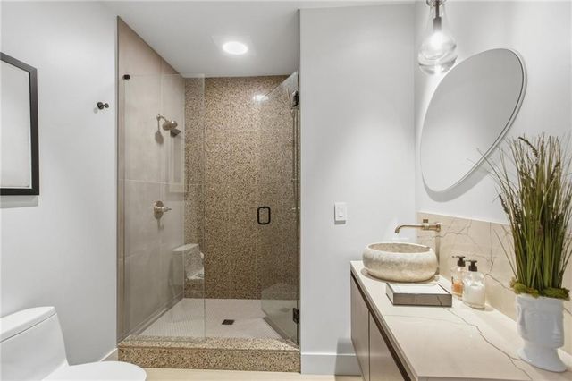 905 Juniper Street NE 516, Atlanta, GA 30309