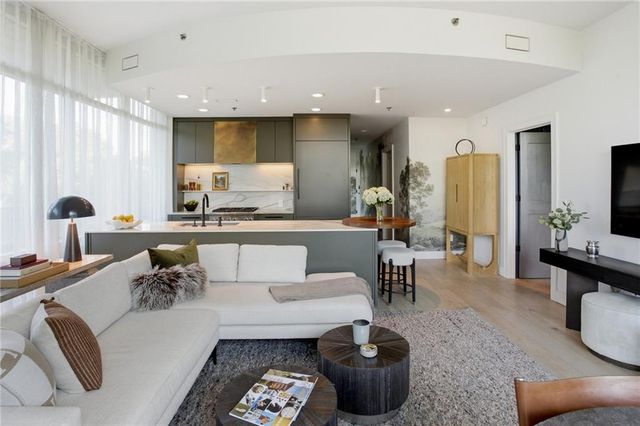 905 Juniper Street NE 516, Atlanta, GA 30309