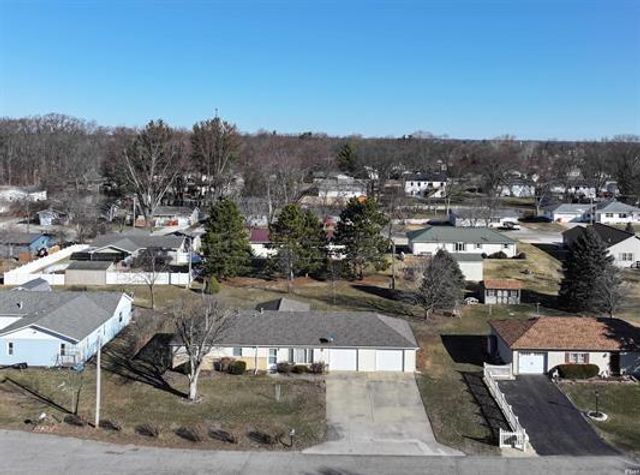 294 W Landing Terrace Drive, Winamac, IN 46996