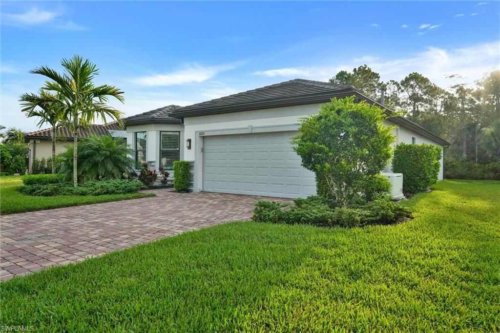 6820 Winding Cypress DR, NAPLES, FL 34114 — photo 4