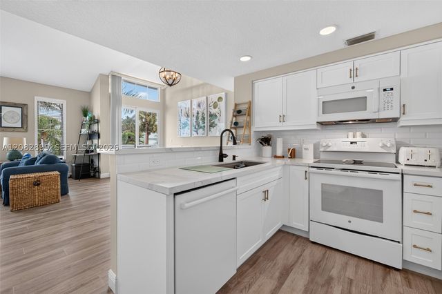 909 Mainsail Cir 909, Jupiter, FL 33477