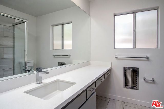 450 S LOS ROBLES Avenue 15, Pasadena, CA 91101