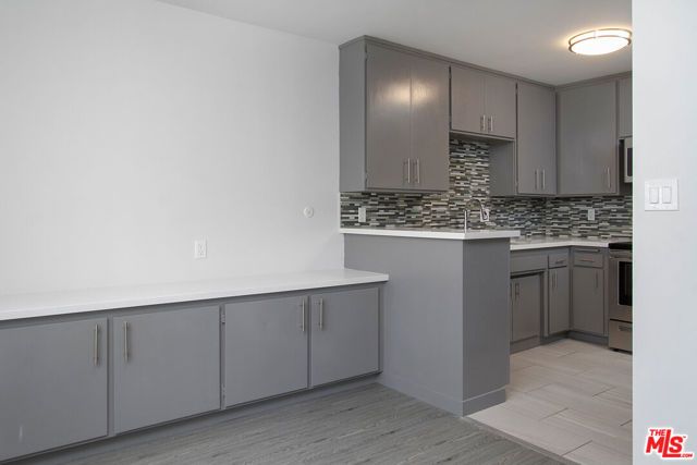 450 S LOS ROBLES Avenue 15, Pasadena, CA 91101