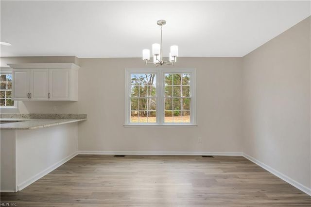 4 Wendell CIR, Poquoson, VA 23662