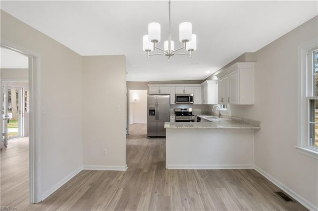 4 Wendell CIR, Poquoson, VA 23662