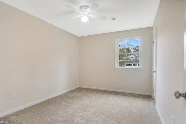 4 Wendell CIR, Poquoson, VA 23662