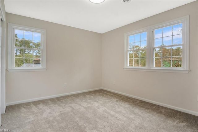 4 Wendell CIR, Poquoson, VA 23662