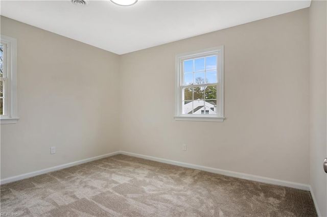 4 Wendell CIR, Poquoson, VA 23662