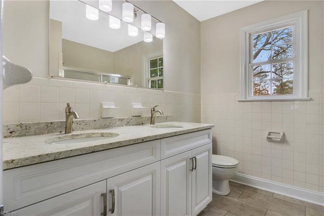 4 Wendell CIR, Poquoson, VA 23662