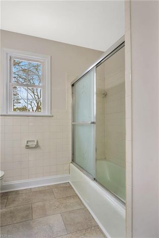 4 Wendell CIR, Poquoson, VA 23662