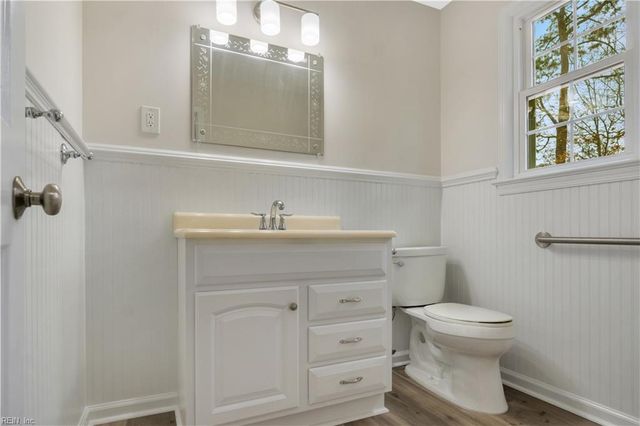 4 Wendell CIR, Poquoson, VA 23662