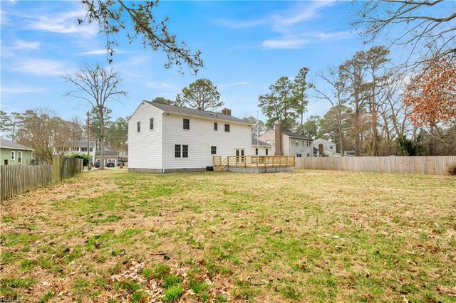 4 Wendell CIR, Poquoson, VA 23662