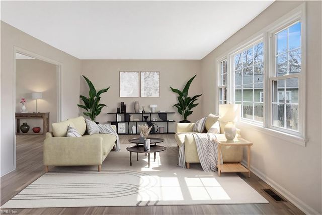 4 Wendell CIR, Poquoson, VA 23662