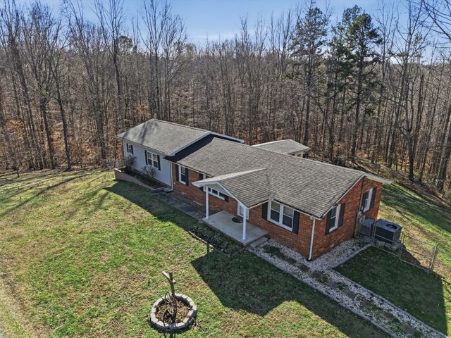 181 Falling Water Rd, Sparta, TN 38583