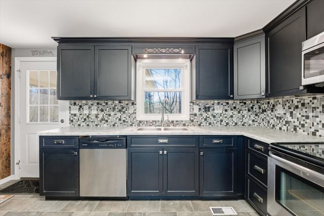 181 Falling Water Rd, Sparta, TN 38583