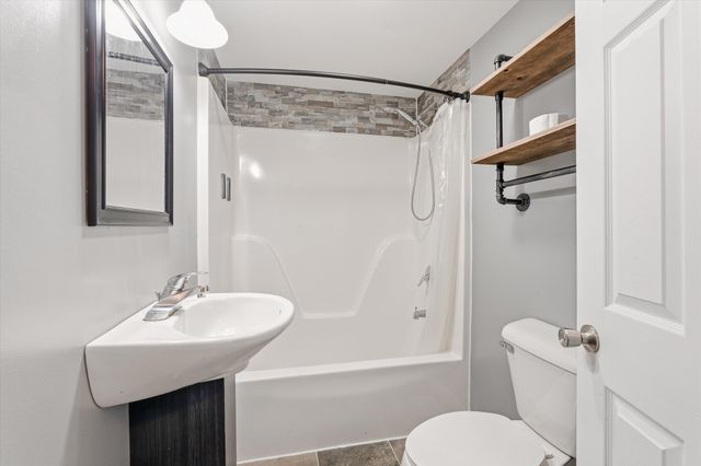 181 Falling Water Rd, Sparta, TN 38583