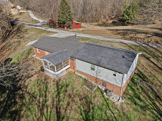 181 Falling Water Rd, Sparta, TN 38583