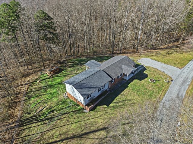 181 Falling Water Rd, Sparta, TN 38583