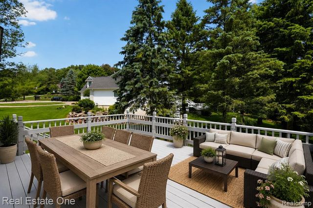 9610 Forest Ridge Drive, Clarkston, MI 48348