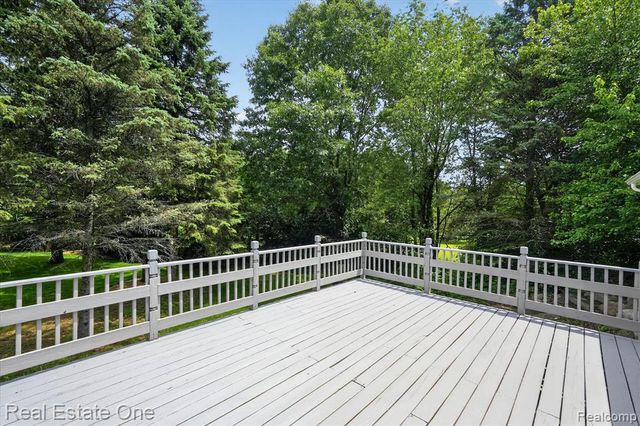 9610 Forest Ridge Drive, Clarkston, MI 48348